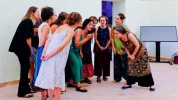 IL CORPO CHE CANTA. Stage di canto tradizionale con Enza Pagliara